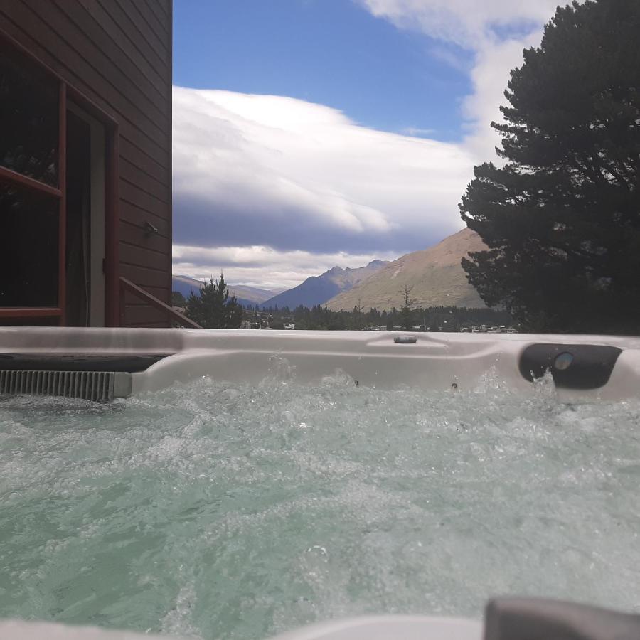 Hot Tub And Views Over Central Queenstown - Entire Holiday House Eksteriør bilde