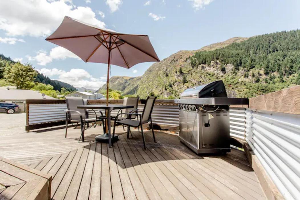 Hot Tub And Views Over Central Queenstown - Entire Holiday House Eksteriør bilde